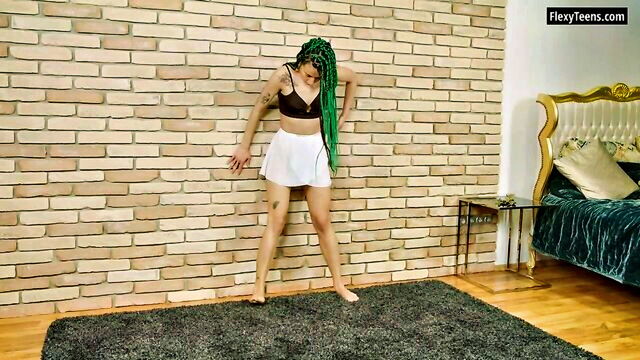 didy komod gymnast : FlexyTeens