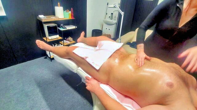 amateur, ass, penis - hot masseur milks ass