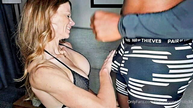 sydney, sydney ryan, naughtyhotmom - sydney ryan onlyfan link
