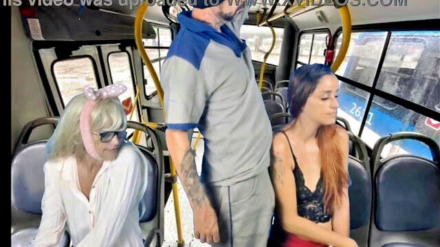 bus pussy pull : Meteflix1 Official