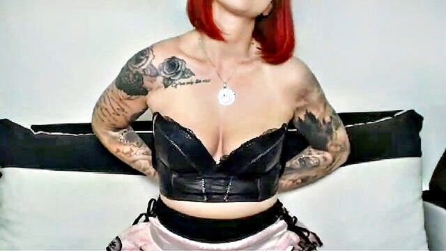 Nina Devil - starring in a fundadora show with the stunning nina devil   watch her mount your shaft now stay subscribed for more thrilling performances! Fundorado