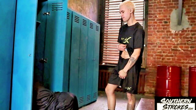 tatted gay ass licking : Southern Strokes