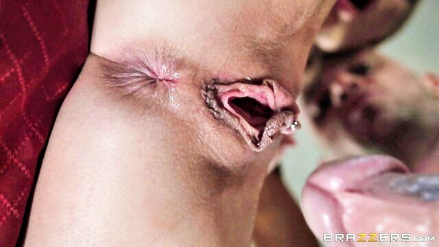 Sarah Jessie, Johnny Sins - sarah jessie blowjob Brazzers