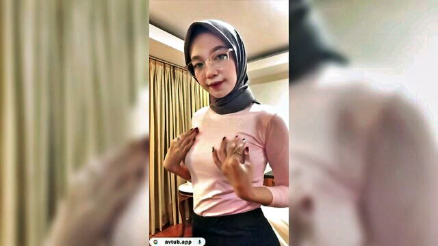 homemade, small tits, handjob - hijab girl small tits