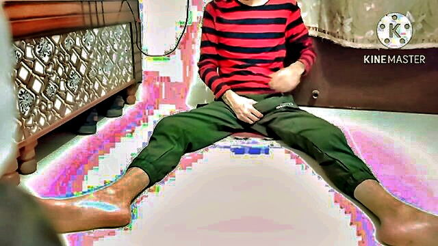 desi indian guys pleasure a straight male student in a hot video : Desi__Panda