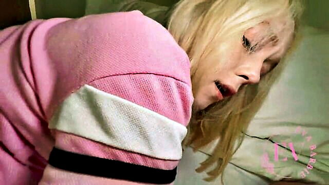 pussy, sex, teen - a teenage sister is fascinated by her stepbrothers large penis and eagerly gives him oral sex