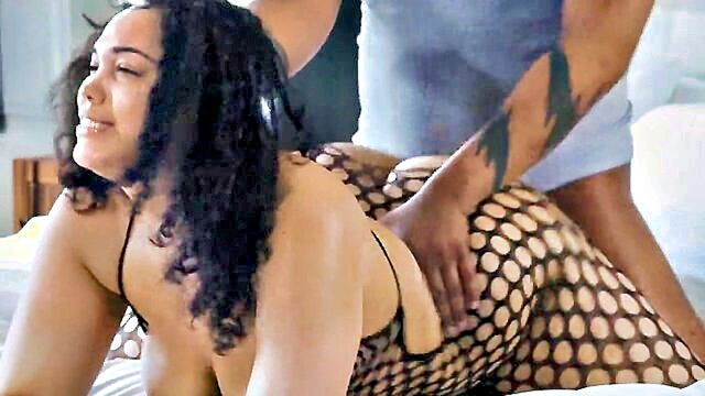 Gem Jewels - two sluts and a gemstone in hardcore threesome action Itsthebeast
