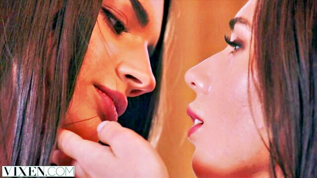 candie and eve threesome