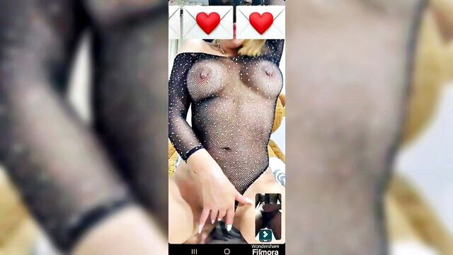 married woman shows her ass