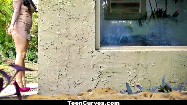 Evie Olson - massive teen butt screwing Teen Curves