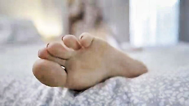 foot fetish creampie : Julia Content