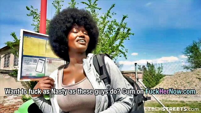 Lexi Luv - czech streets blowjob