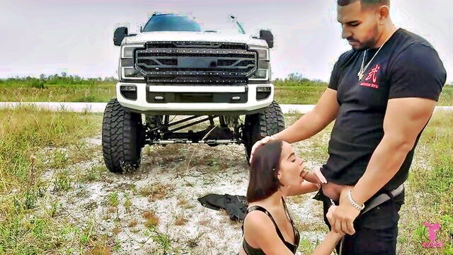 bigass, bigtits, latina - onlyfans babe in public