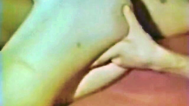 saggy tits threesome