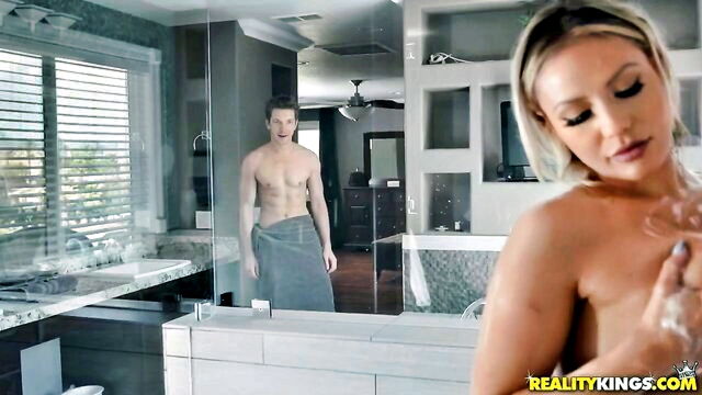 kylie page - kylie page shower