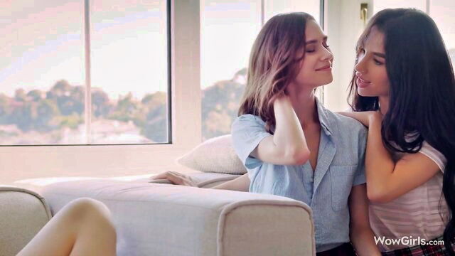 leona mia, kinsley white - kama oxi orgy