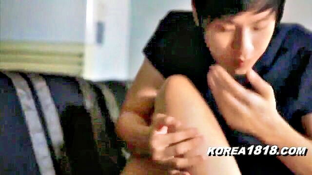pretty asian babe gets down and dirty in porn film : vkoss