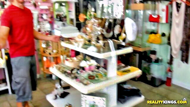 levi cash - alex giovanni facial