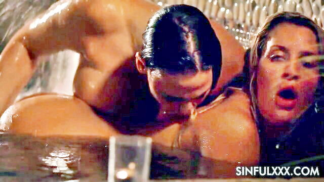 Simony Diamond, Sienna Day - simony diamond lesbian kiss SinfulXXX