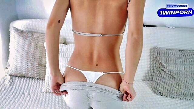 hermanastro big tits