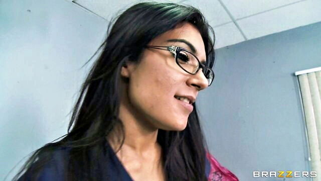 american, doctor, face fuck - shazia sahari reverse cowgirl