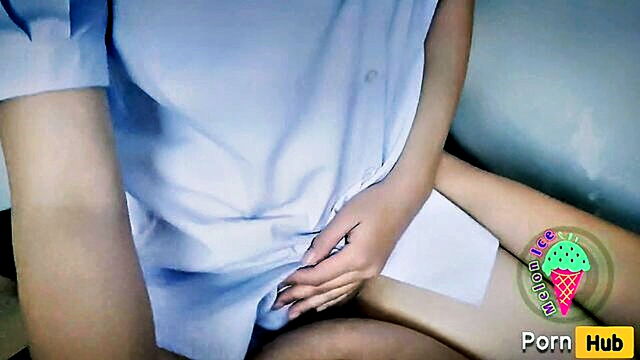 Melon Ice - thai beauty gets a melon massage and squirts on dec 24th