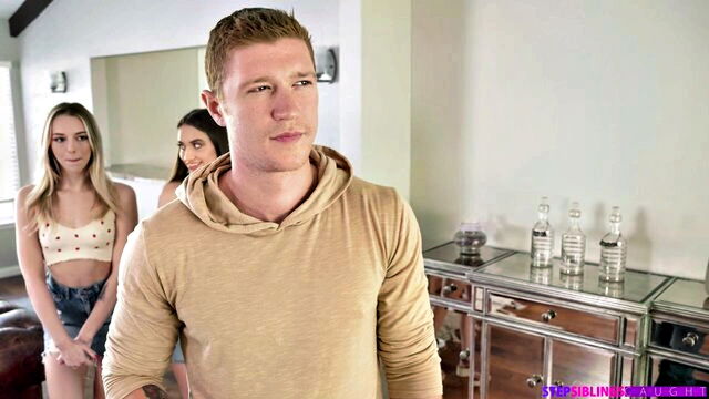 lily larimar - lily larimar threesome