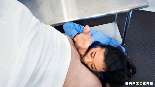 tattooed pussy licking