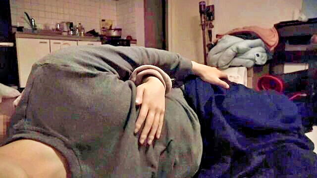 japanese night routine sex : Emuyumi Couple