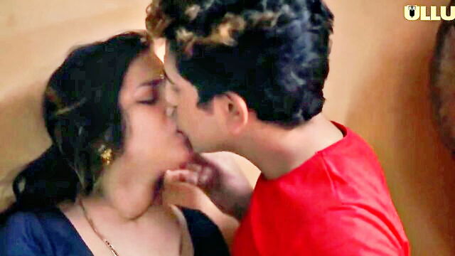housewives, homemade, mature - prajakta jahagirdar striptease