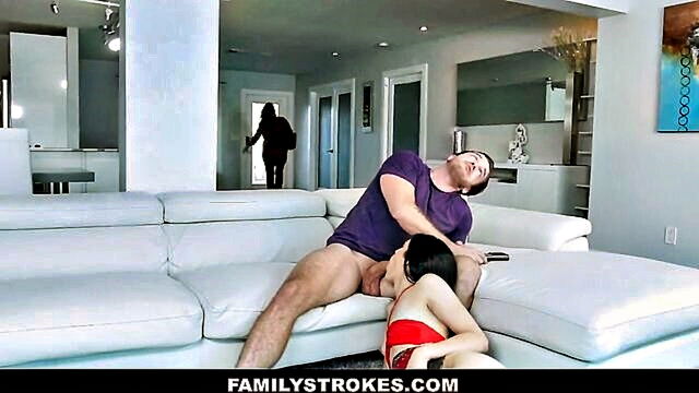 Sadie Blake - sadie blake enjoys spending time with her attractive cousin and secretly desires to have sex with him despite his reservations about their relationship luckily she is able to convince him to fulfill her fantasy Family Strokes