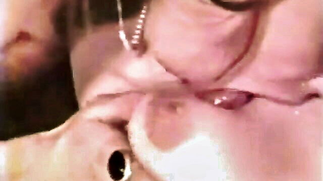 lesbian pussy licking 8mm : O.Z. Films