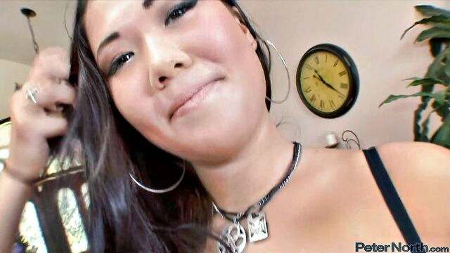 London Keyes - busty babe blowjob Housewife 1 On 1