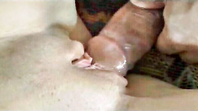Lil Candy - tiny cutie mandys first encounter with a stranger Zozis