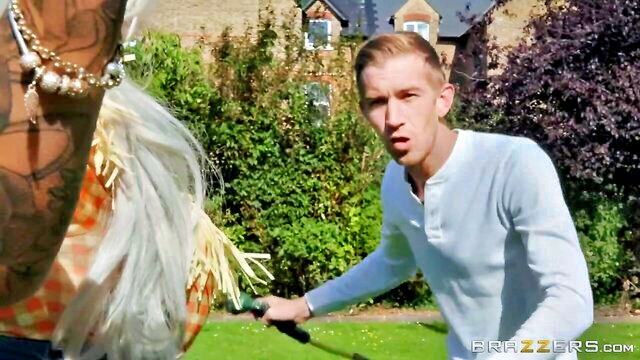 brooklyn blue - brooklyn blue cosplay doggystyle