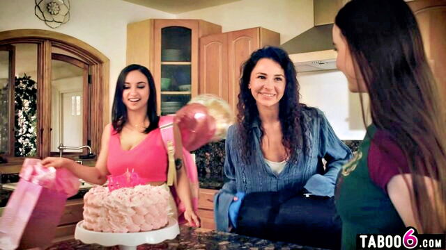 hailey rose, liz jordan - hailey rose big boobs