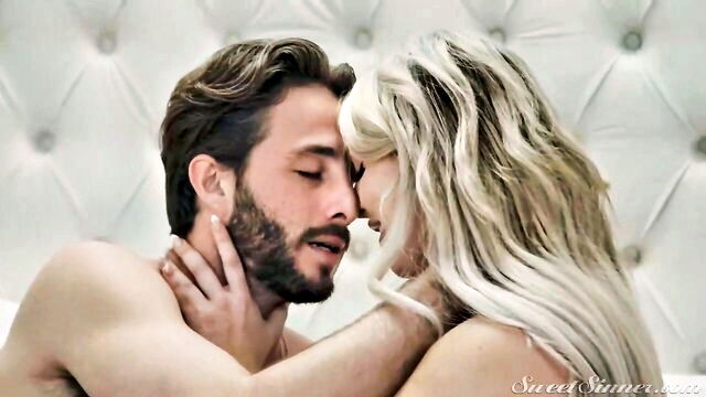 kayley gunner - kayley gunner silicone boobs