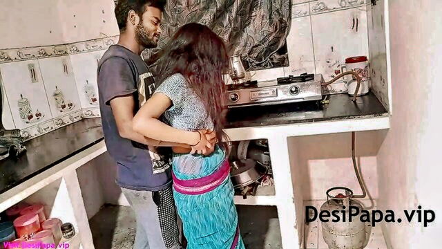 indian couple fucking kitchen : Desi Papa