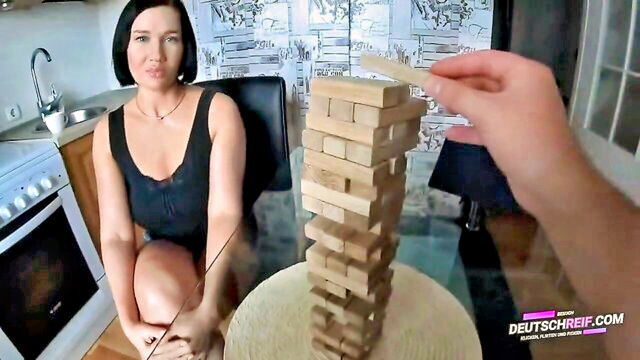 amateur, blowjob, brunette - stiefmutter lieb spielen