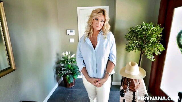 cum on ass threesome