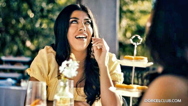 jasmine sherni, vicki chase - vicki chase solo