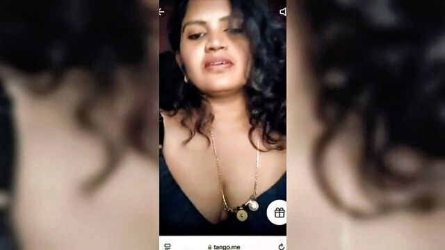 housewives, big tits, homemade - tamil aunty shows boobs