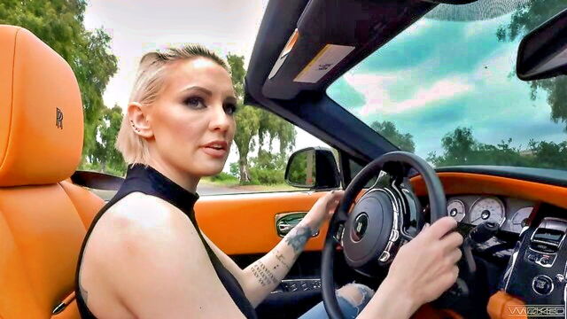 haley and coco lesbian scene