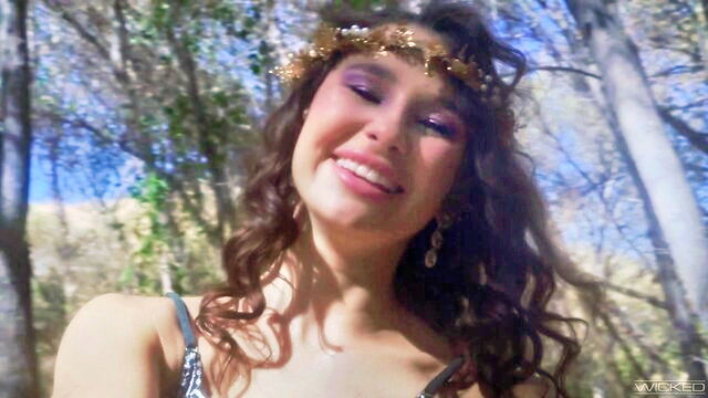 liz jordan, xxylayna marie - liz jordan threesome