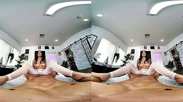 Scarlett Alexis - smooth hands and oiled bodies a sensual massage with scarlett alexis Lexi