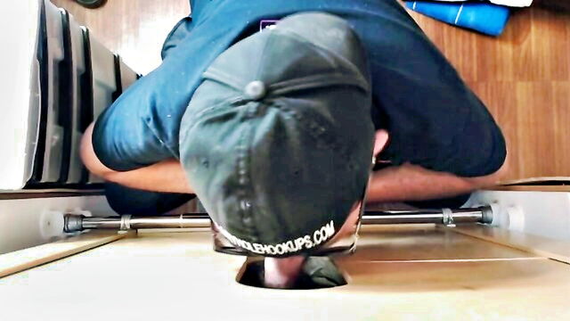 gloryhole nut tugging