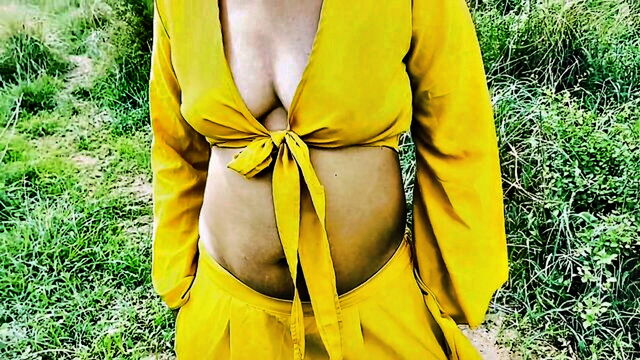 Yoursoniya - yoursoniya outdoor blowjob