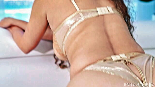 Jessie Rogers, Richard Mann, Hollywood Cash - jessie anal facials EvilAngel
