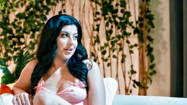 annie king, gal ritchie, river lynn - river lynn mommysgirl