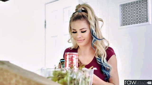 Jessa Rhodes, Mark White - jessa rhodes bts interview Raw Attack
